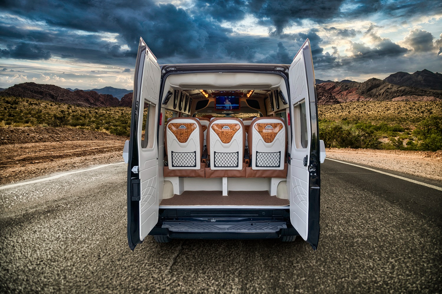 Ford Transit Luxury Van