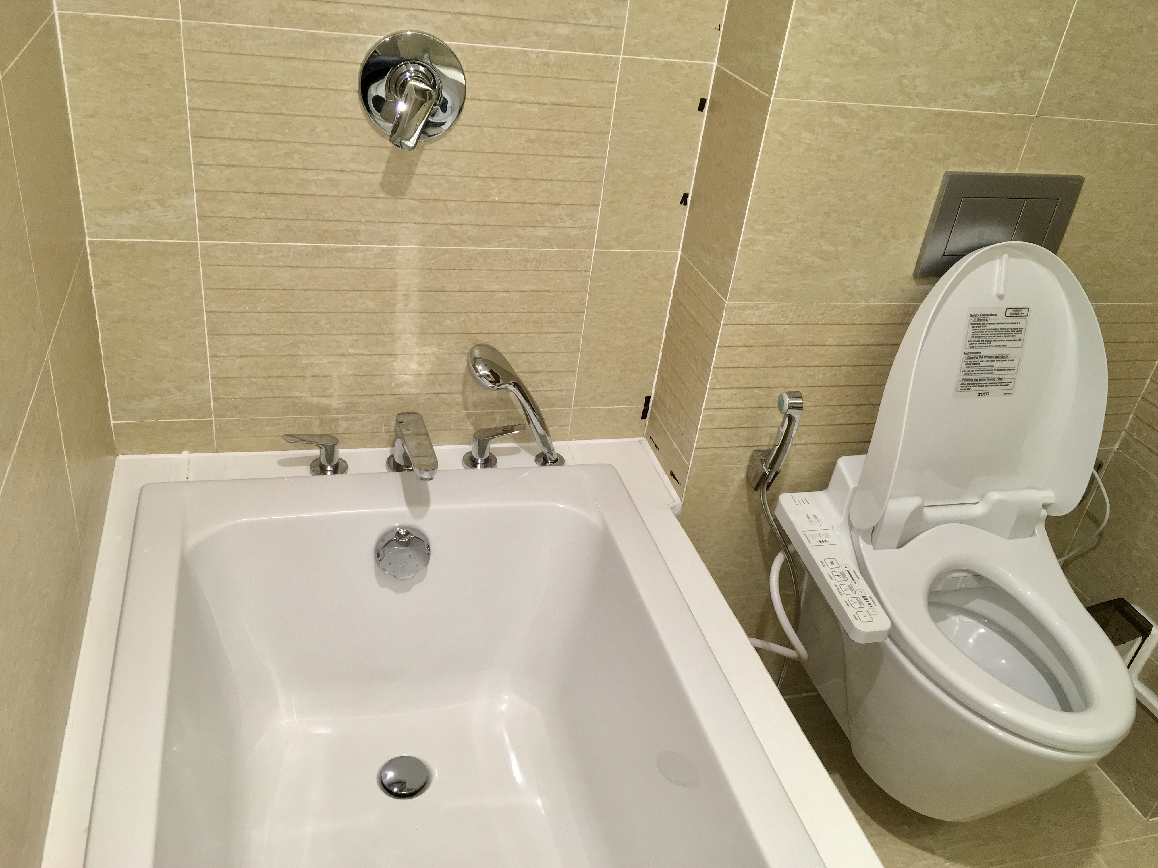 Luxury Apartment in Lieu Giai Str. 