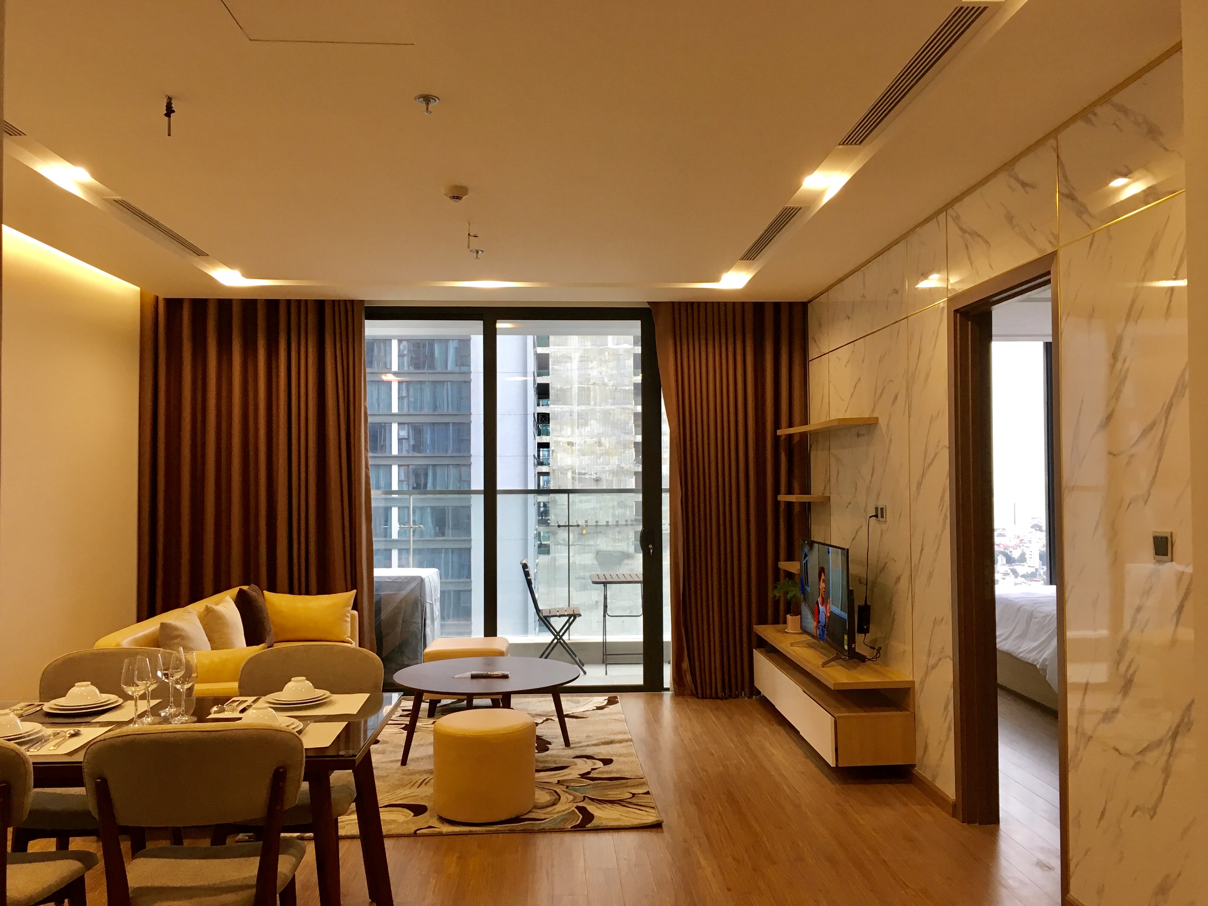 Luxury Apartment in Lieu Giai Str. 