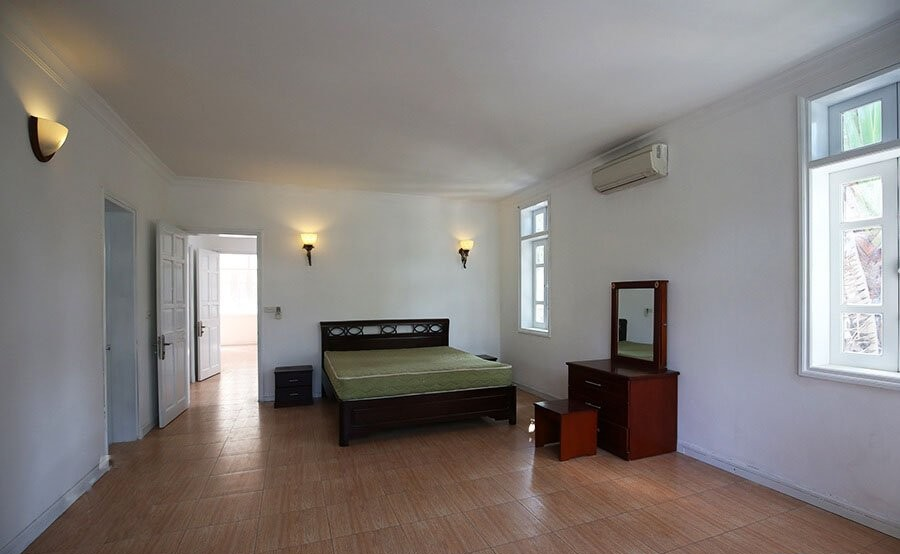 Fully furnished villa in block D- Ciputra 