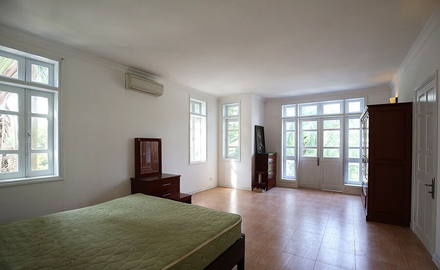 Fully furnished villa in block D- Ciputra 