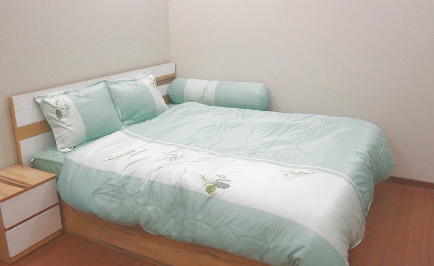 Prime location – Beautiful furniture 