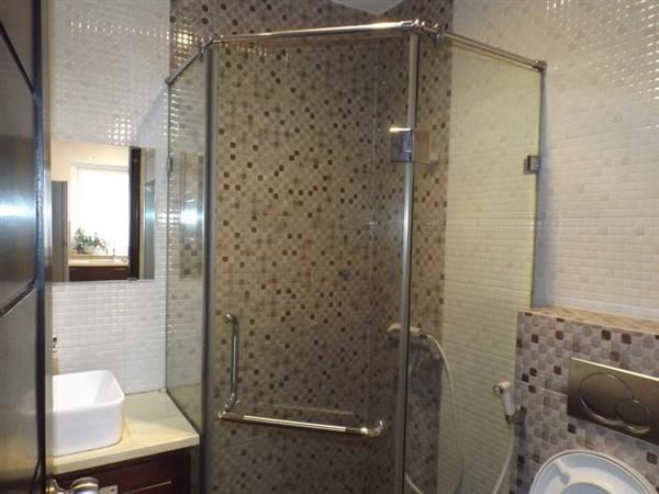 Two-bedroom apartment near Ba Mau lake 