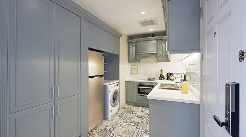 Luxury apartment in Hoa Ma Str. 