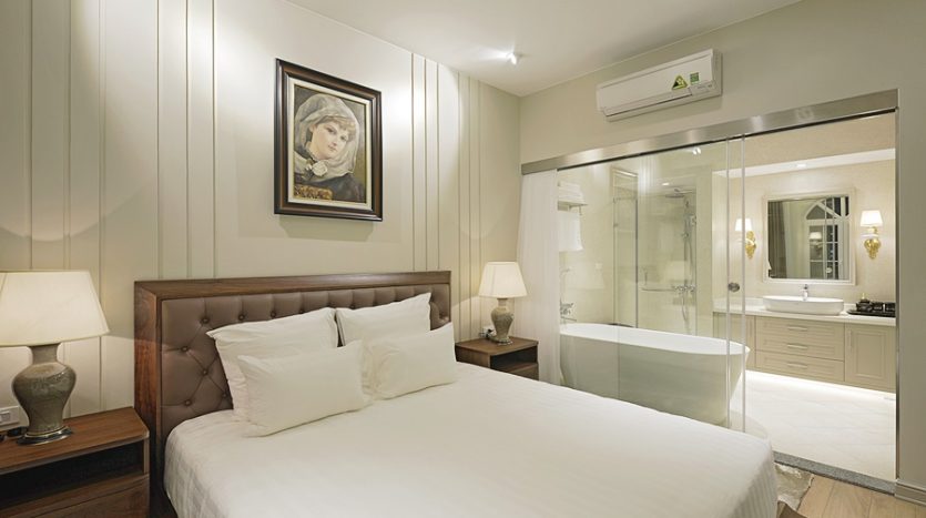 Luxury apartment in Hoa Ma Str. 