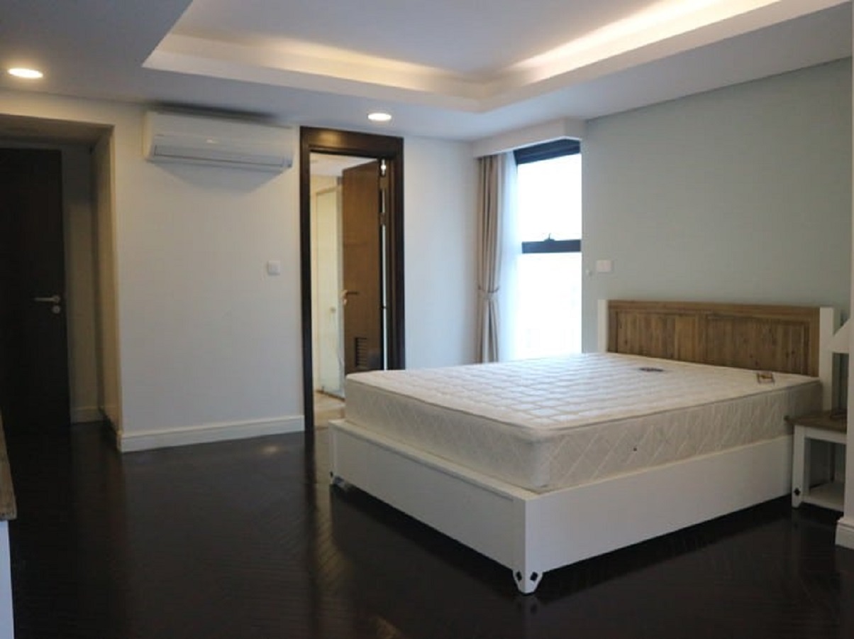 A modern 02 bedrooms duplex apartment 