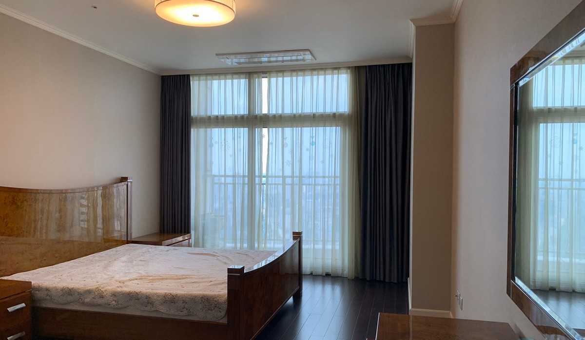 Big 3-bedroom apartment for rent 