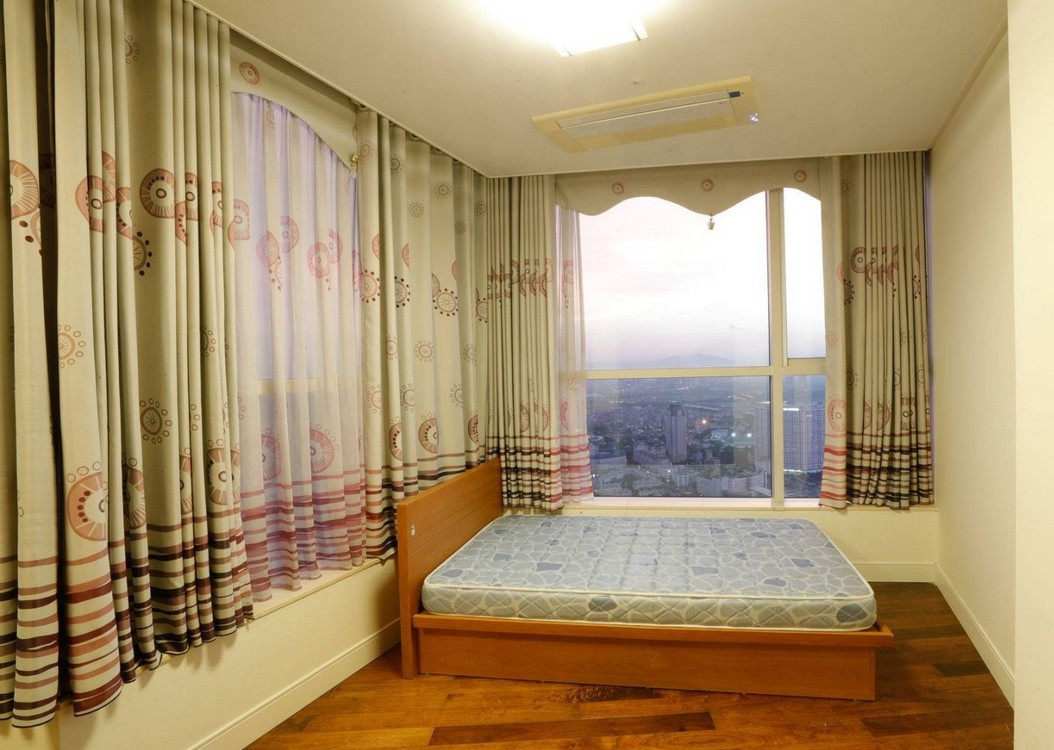 Amazing 3- bedroom Apartment 