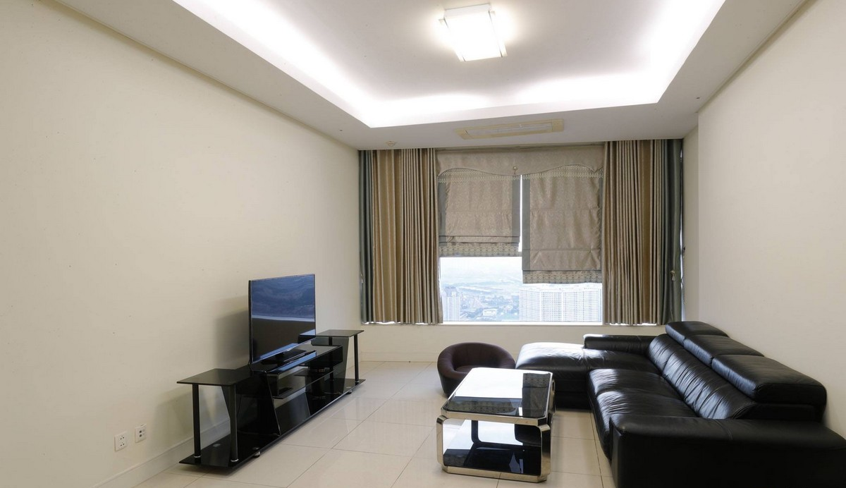 Amazing 3- bedroom Apartment