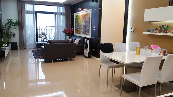 3 Bedrooms, 2 Bathrooms, City view 