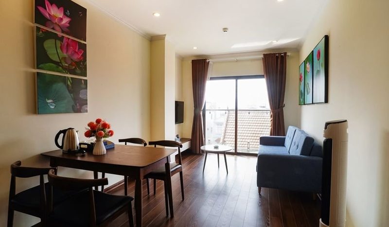 Serviced apartment with 02 beds 