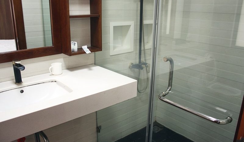 Seviced apartment with fully furnished 