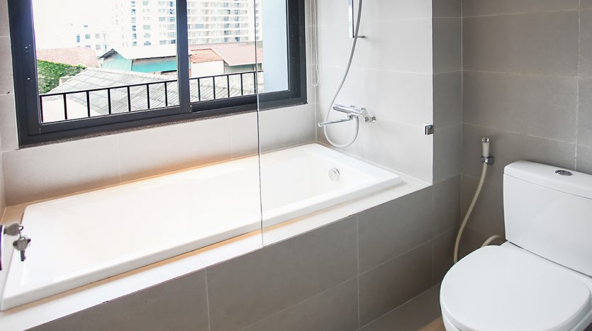 Bright apartment for rent in Tay Ho 