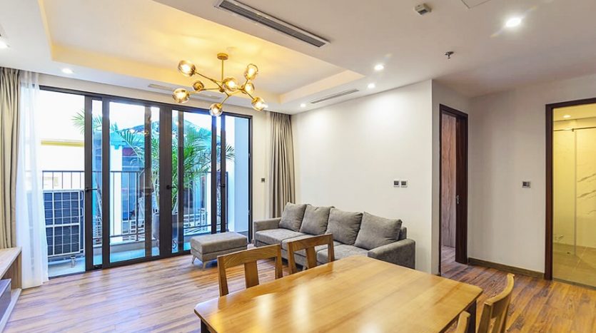 Swimming pool serviced apartment with lake view 