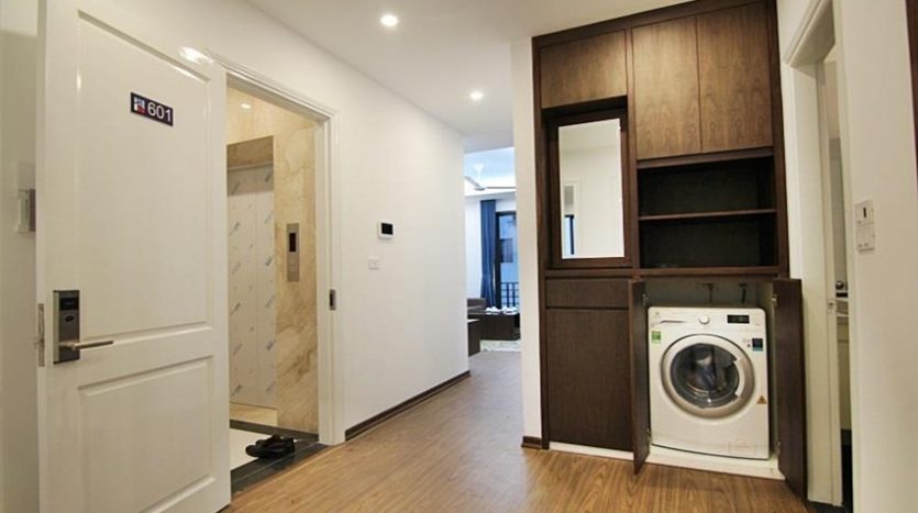 Bright, airy, modern 2 bedroom apartment 