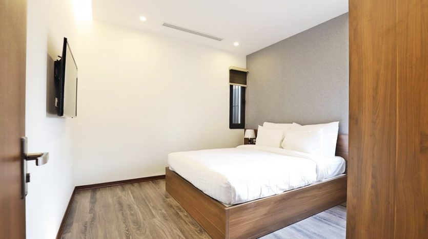 Modern 2 bedroom apartment in Tay Ho Str.