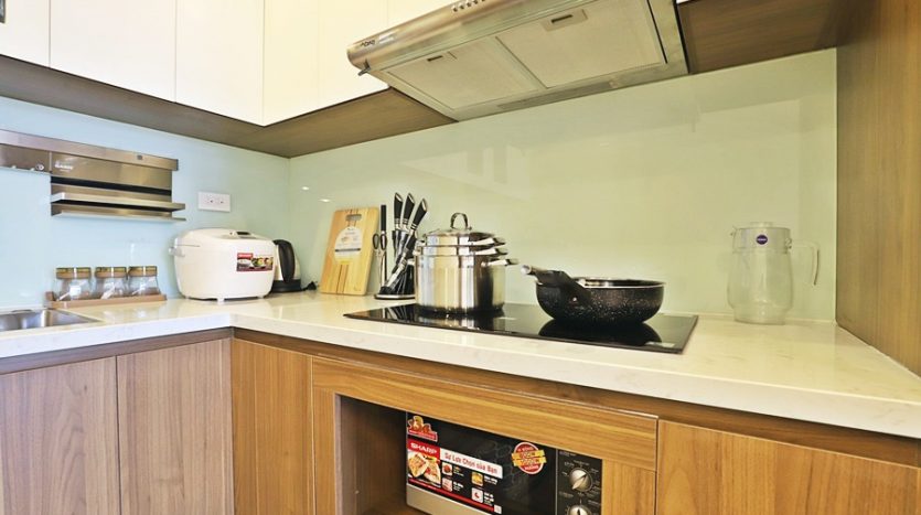 Modern 2 bedroom apartment in Tay Ho Str. 