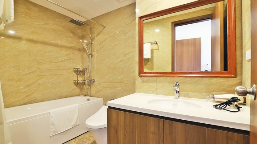 Modern 2 bedroom apartment in Tay Ho Str. 